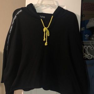 Black crop sweat shirt